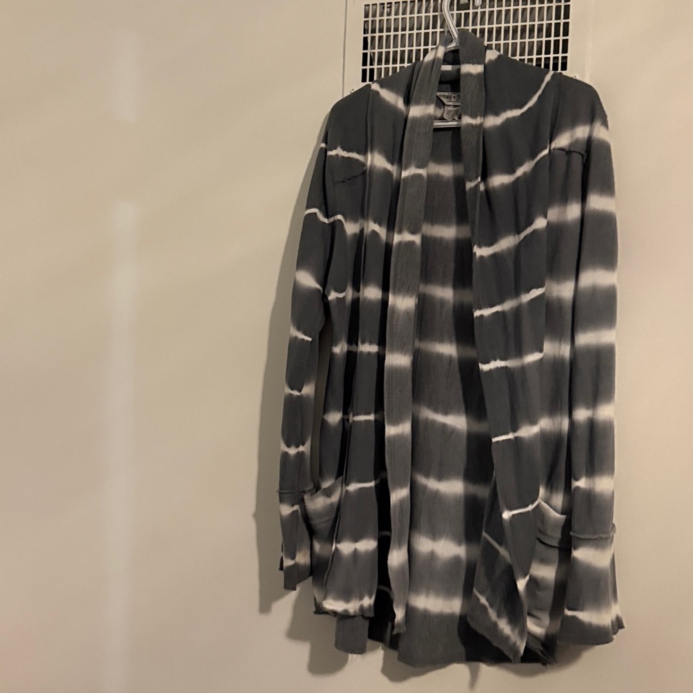 Hard Tail slouchy Sherpa Gray and White Cardigan